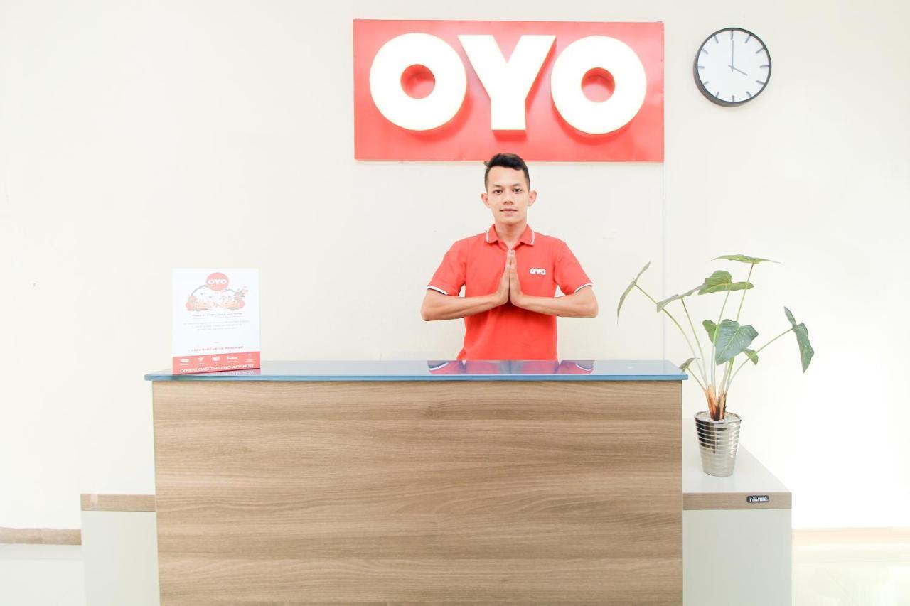 Oyo 204 Blessing Residence Surabaya Exterior photo
